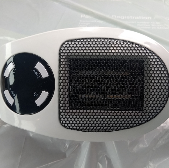 MINI SPACE HEATER - BRIGHTOWN - Wall Plug-in Small - Picture 3 of 5